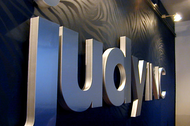 Metal corporate reception & office lobby signage on wall in reception area - Art Signs Company