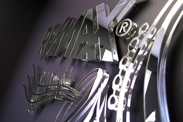 Office sign 3d reception desk lobby signage for Remax waiting room by Art Signs Company