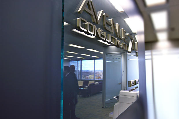 Plaque Sign Office for LOGOPRINT.ca ,tel: 647-287-0727, Mr. Fitim