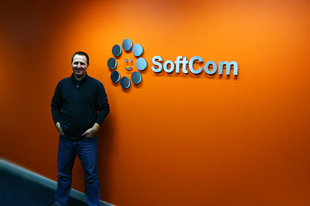 mirror mirror office 3d sign for Softcom Inc.- Email and Web Hosting services, Also myhosting.com, mail2web.com