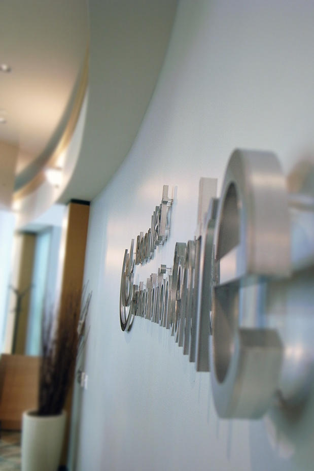 Dariusz Dawidczyk, Adas Dawidczyk and Tadeusz Dawidczyk are watching very carefully the signs and 3d sign mrket to provide your company with the best possible look for your office Art signs metal substitute signs