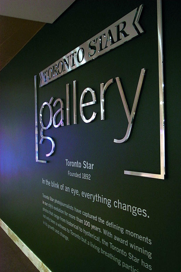 Dariusz Dawidczyk, Adas Dawidczyk and Tadeusz Dawidczyk are watching very carefully the signs and 3d sign mrket to provide your company with the best possible look for your office