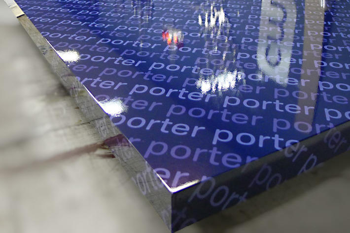 office signs for porter airlines airport canada