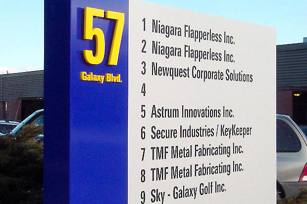 detail view of the 3d lettering