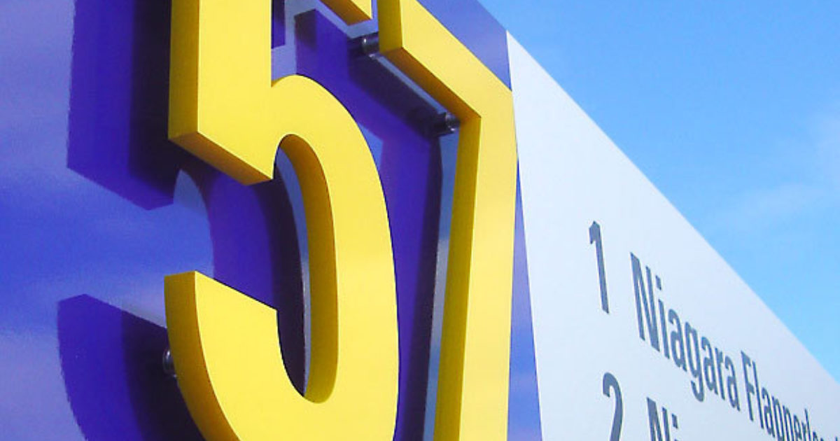 3d signage with 3d lettering and aluminum background | ArtSigns®