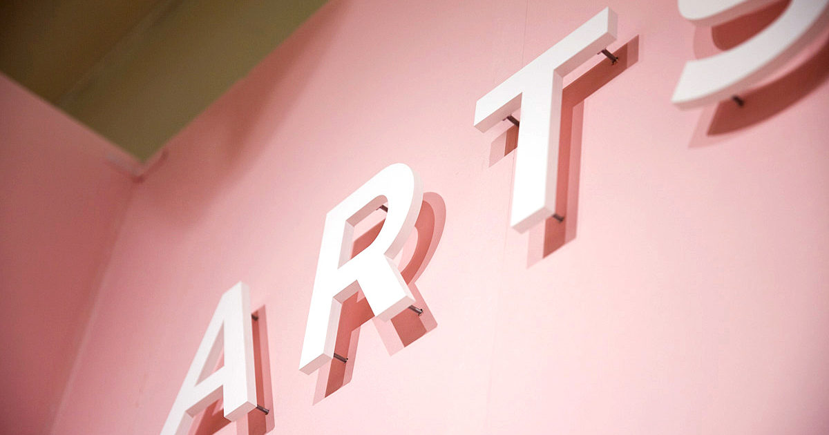 plastic-sign-letters-for-art-show-artstar-artsigns